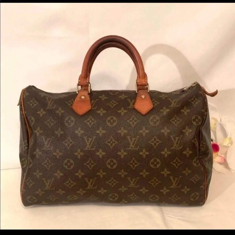 Louis Vuitton Speedy 35